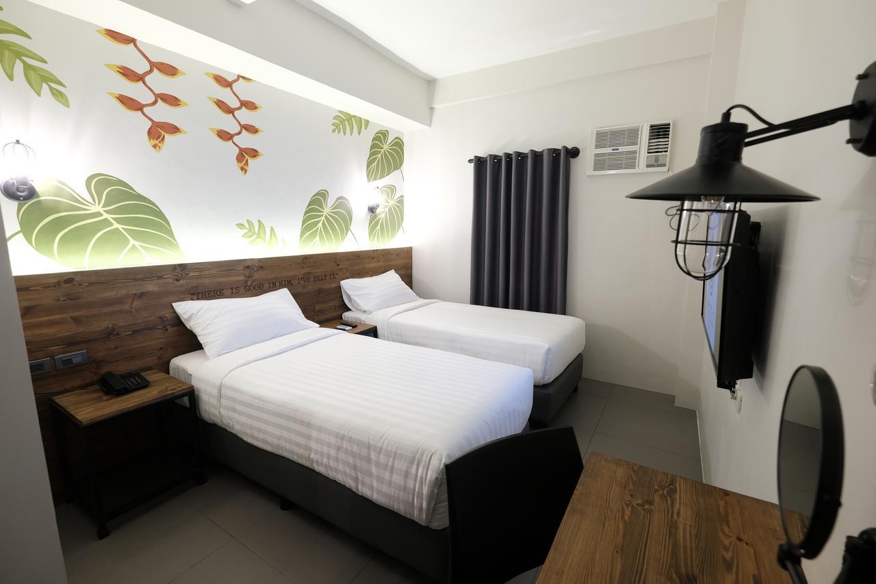 U Hotels Makati Makati City Exterior photo